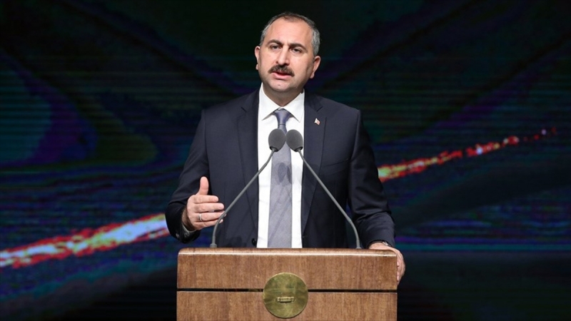 Adalet Bakanı Gül: İhtiyatı elden bırakmadan mücadeleye devam edeceğiz
