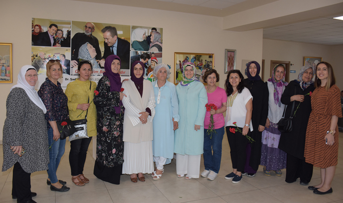 Dr. Fatma Yazıcı, Tuzla Belediyesi Yaşlılar Merkezi’ne Bayram Ziyaretinde Bulundu