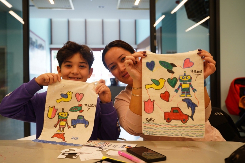 Fatihli Çocuklar Ara Tatil Etkinlikleri'nde Kendi Çantalarını Tasarladılar