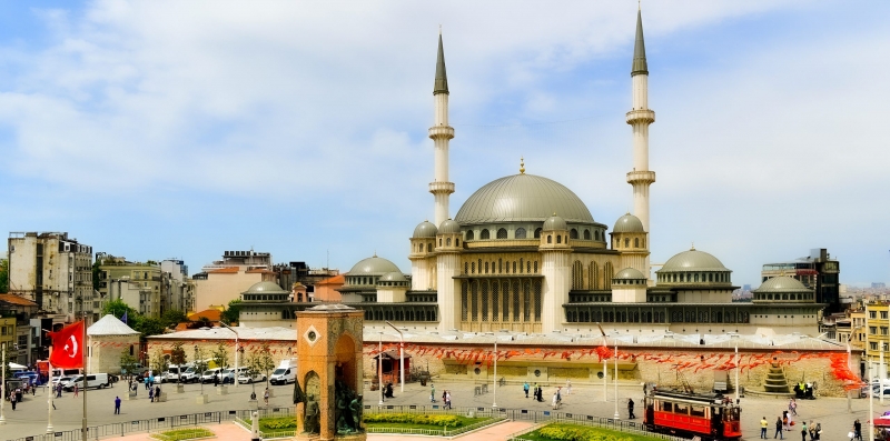 Taksim Camii İbadete Açılıyor