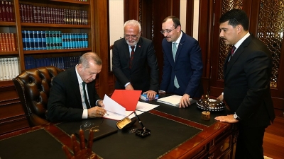Cumhurbaşkanı Erdoğan cumhurbaşkanı adaylığı muvafakatnamesini imzaladı 