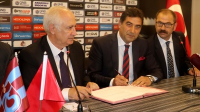 Trabzonspor, Ünal Karaman ile sözleşme imzaladı