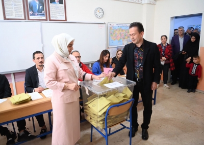 Tuzla Belediye Başkanı Dr. Şadi Yazıcı, Oyunu Hilmi Sonay İlkokulu’nda Kullandı