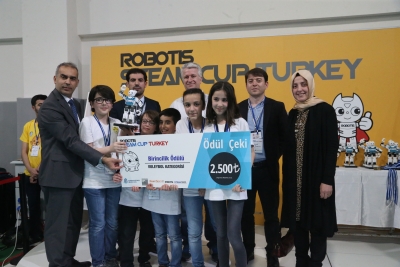 Uluslararası Robotik Yarışmasında Ümraniyeli Bilge Çocuklar Birinci Oldu